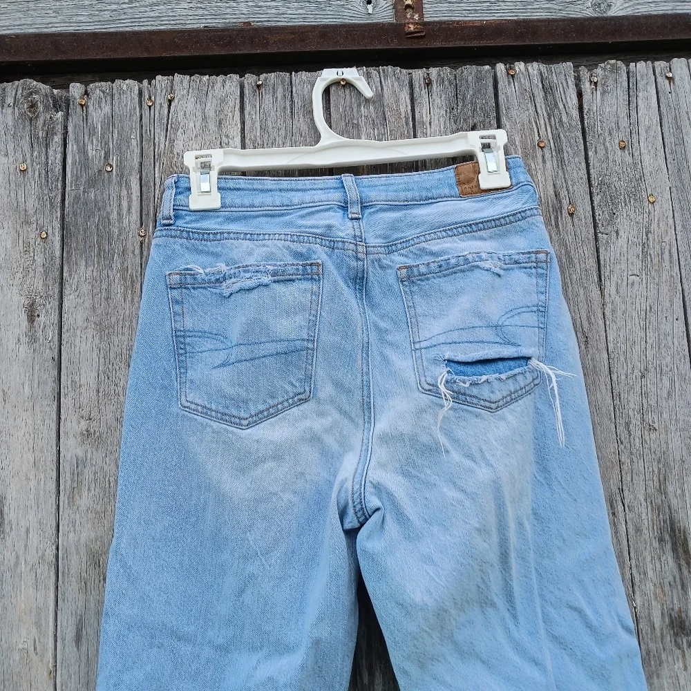 American Eagle Mom‎ Jean Distressed Ripped Womens Sz 0 Regular High Rise  Denim